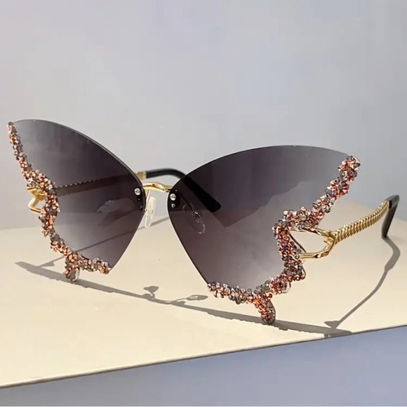 Accessories - Butterfly Sunglasses with Gradient Rhinestone